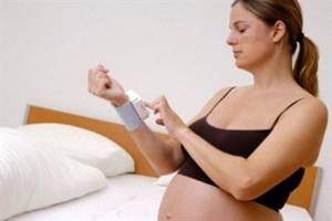 Давление при беременности: норма по триместрам, причины отклонений и способы коррекции показателей - Diet4Health.ru